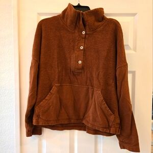 Mock turtleneck sweater/sweatshirt